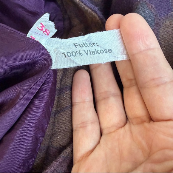 Vintage | Floral Print A-Line Skirt with Inverted Basque Waistline - Picture 11 of 13